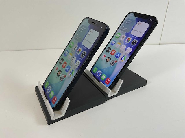 Apple iphone 12 - 64 gb - black (2x) - afbeelding 4 van  5