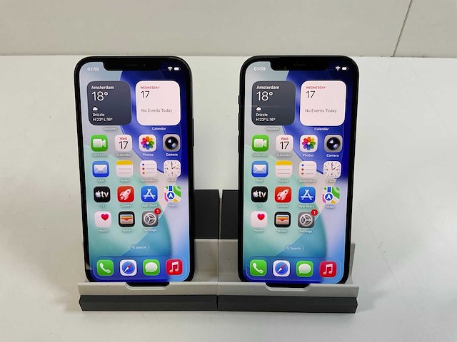 Apple iphone 12 - 64 gb - black (2x) - afbeelding 1 van  3