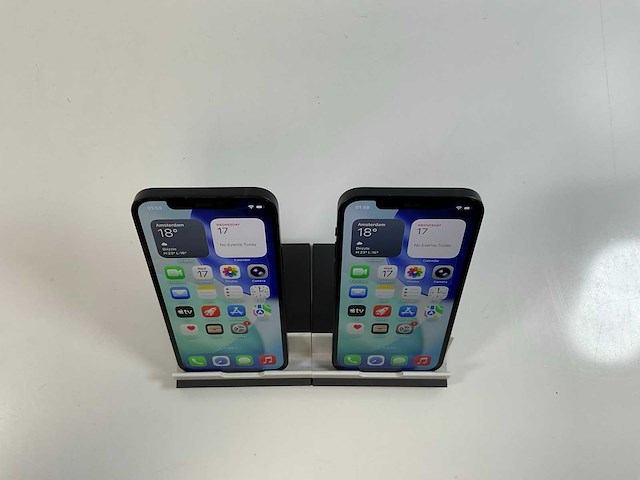Apple iphone 12 - 64 gb - black (2x) - afbeelding 2 van  3