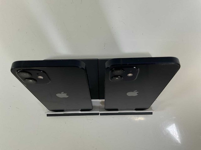 Apple iphone 12 - 64 gb - black (2x) - afbeelding 5 van  5