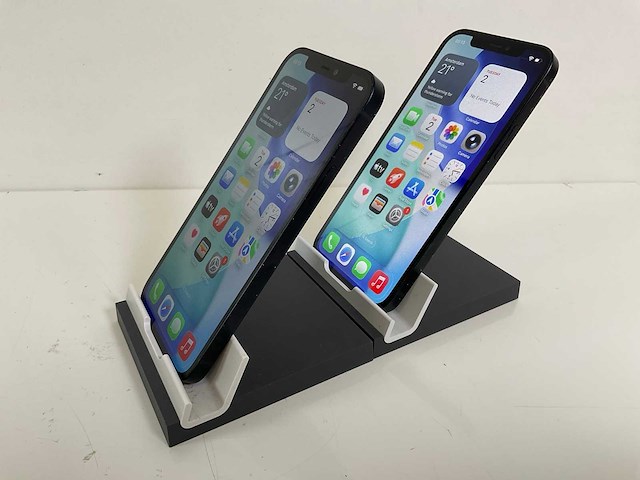 Apple iphone 12 - 64 gb - black (2x) - afbeelding 3 van  5