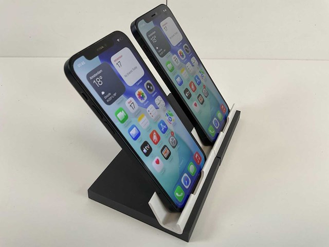 Apple iphone 12 - 64 gb - black (2x) - afbeelding 1 van  2