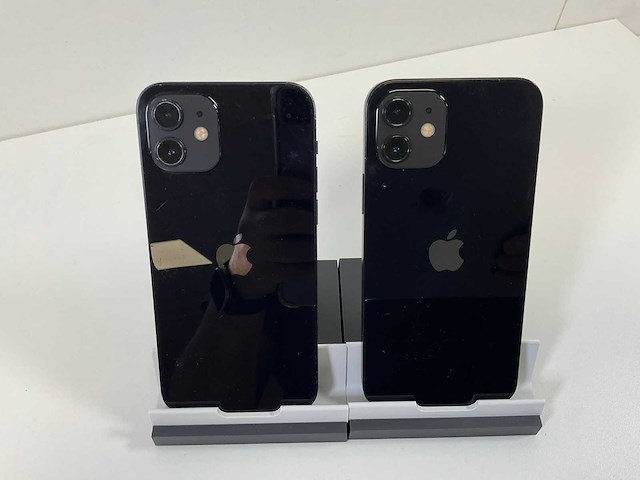 Apple iphone 12 - 64 gb - black (2x) - afbeelding 5 van  5