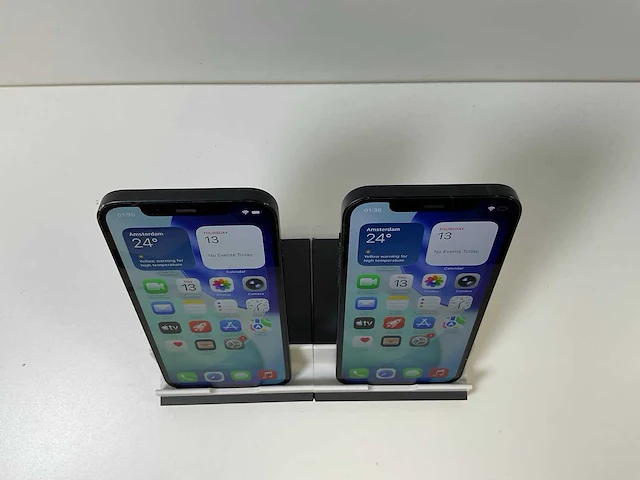 Apple iphone 12 - 64 gb - black (2x) - afbeelding 2 van  5