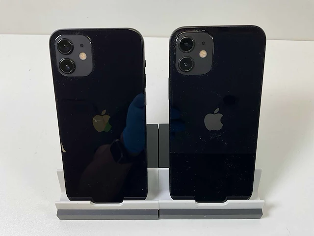 Apple iphone 12 - 64 gb - black (2x) - afbeelding 5 van  5