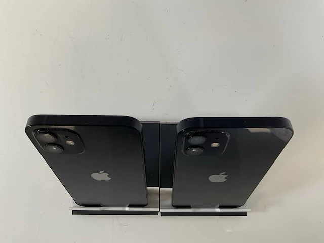 Apple iphone 12 - 64 gb - black (2x) - afbeelding 5 van  5