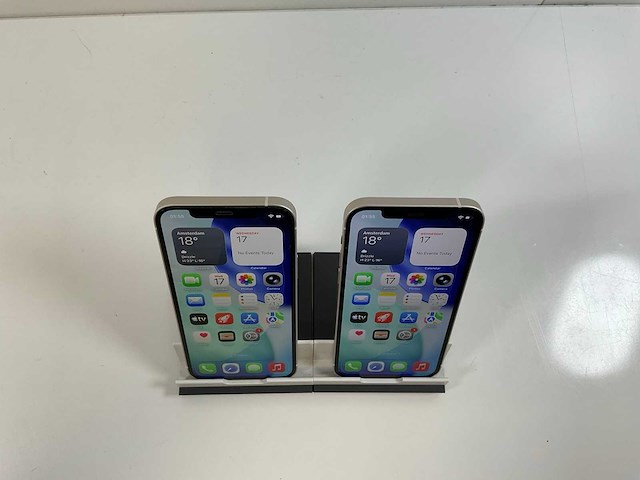 Apple iphone 12 - 64 gb - white (2x) - afbeelding 2 van  4