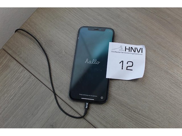 Apple iphone 12 64 gb met laadsnoer - afbeelding 1 van  3