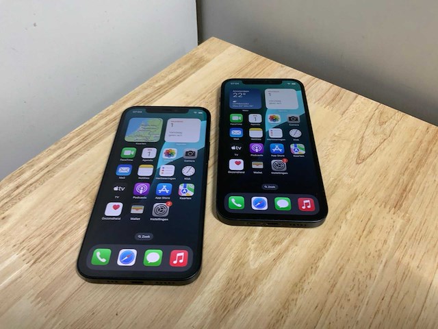 Apple iphone 12 a2403 mobiele telefoon (2x) - afbeelding 2 van  6