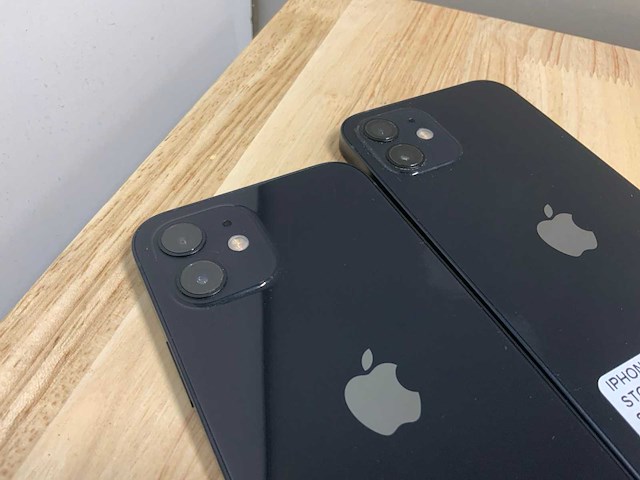 Apple iphone 12 a2403 mobiele telefoon (2x) - afbeelding 4 van  6