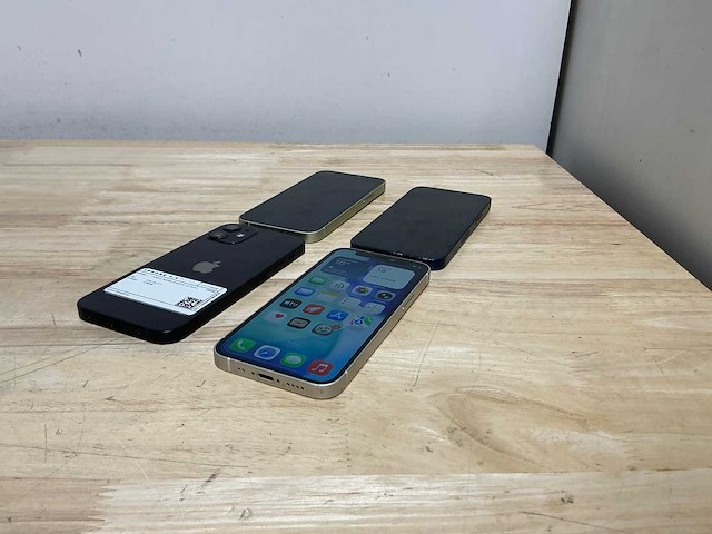 Apple iphone 12 mini mobiele telefoon (4x) - afbeelding 7 van  13