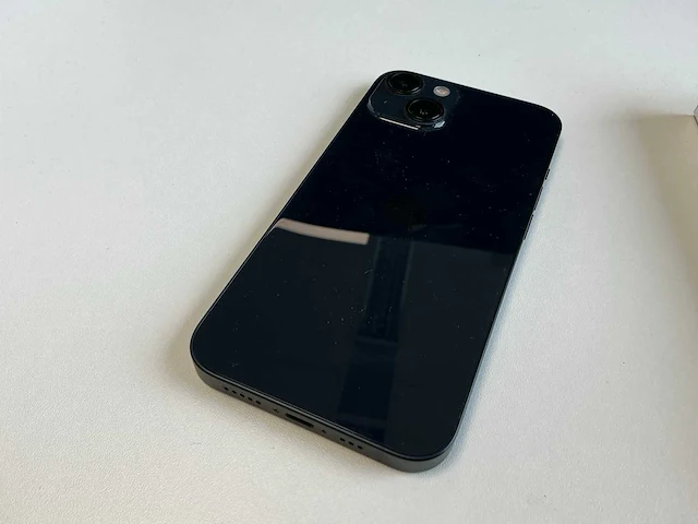 Apple iphone 13 (128gb) mobiele telefoon - afbeelding 3 van  5