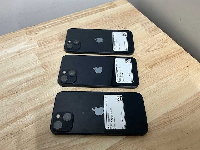 Apple iphone 13 a2633 mobiele telefoon (3x) - afbeelding 3 van  9