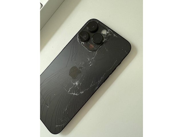 Apple iphone 14 pro max 256 gb space black. met doosje en laadkabel. achterzijde heeft schade. met hoesje. - afbeelding 6 van  7