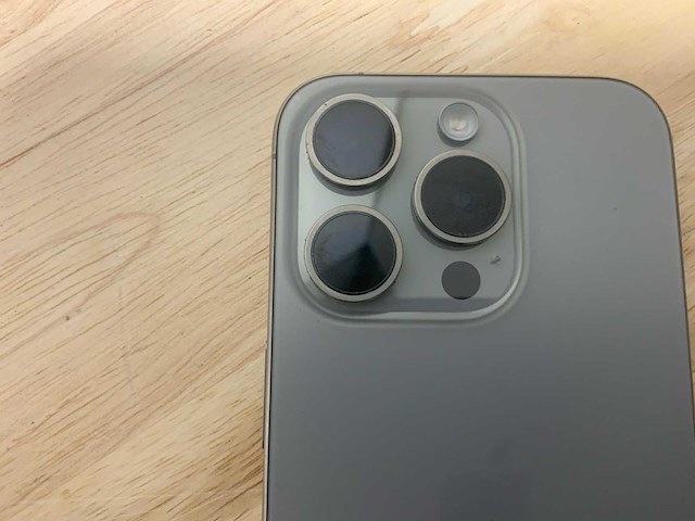 Apple iphone 15 pro a3102 mobiele telefoon - afbeelding 4 van  8