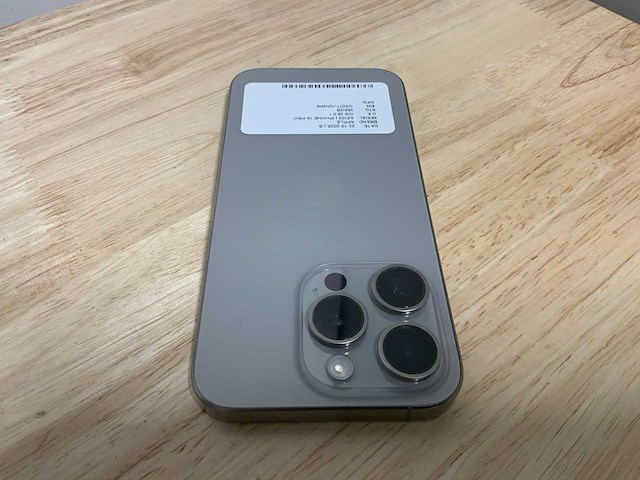 Apple iphone 15 pro a3102 mobiele telefoon - afbeelding 6 van  8