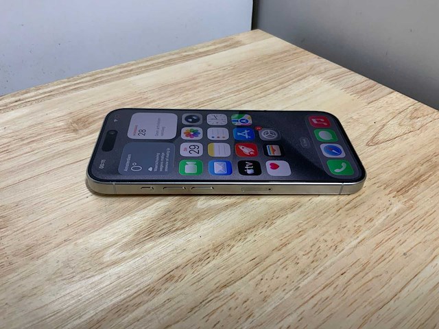 Apple iphone 15 pro a3102 mobiele telefoon - afbeelding 3 van  9