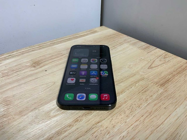 Apple iphone 15 pro a3102 mobiele telefoon - afbeelding 2 van  9