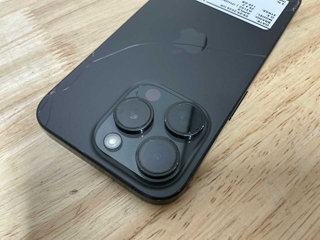 Apple iphone 15 pro a3102 mobiele telefoon - afbeelding 4 van  5