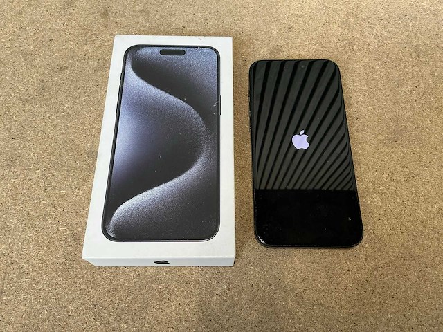 Apple iphone 15 pro max (256gb) mobiele telefoon - afbeelding 2 van  6