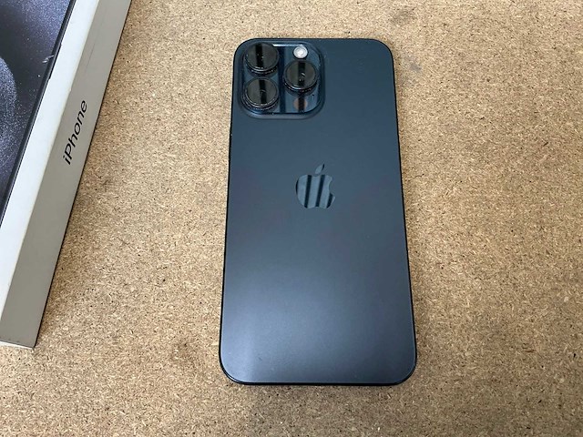 Apple iphone 15 pro max (256gb) mobiele telefoon - afbeelding 4 van  6