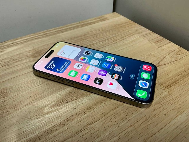 Apple iphone 15 pro max a3106 mobiele telefoon - afbeelding 2 van  6