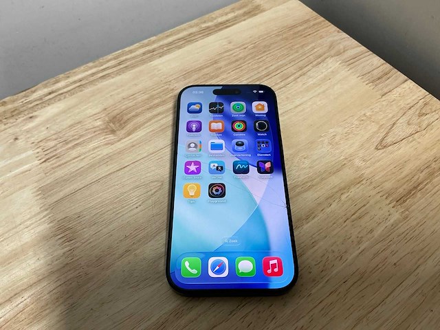 Apple iphone 16 pro a3293 mobiele telefoon - afbeelding 1 van  5