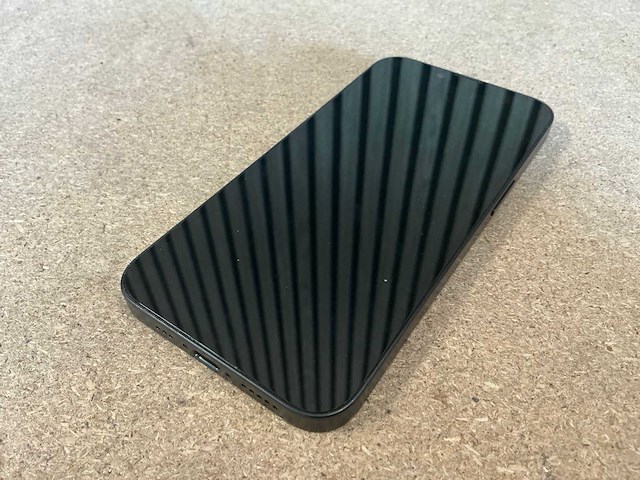 Apple iphone 16e (128gb) mobiele telefoon - afbeelding 3 van  5