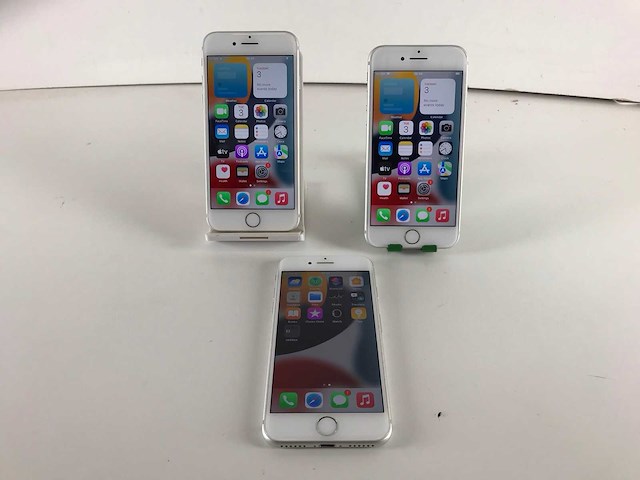 Apple iphone 7 - 128 gb - silver (3x) - afbeelding 1 van  5