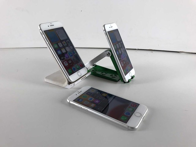 Apple iphone 7 - 128 gb - silver (3x) - afbeelding 2 van  5