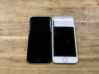 Apple iphone 7 32gb & iphone 8 64gb (2x) - afbeelding 1 van  2