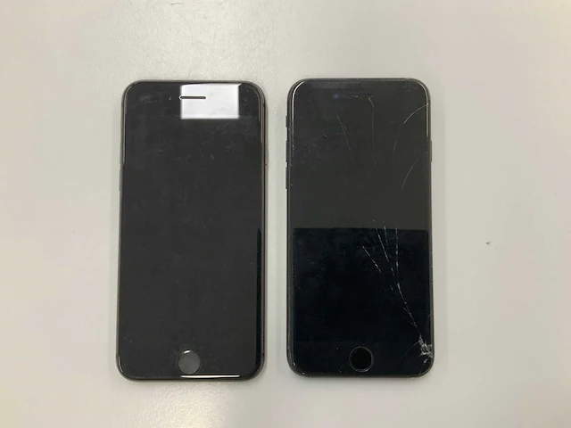 Apple iphone 8 64gb space gray + iphone 7 128gb black - afbeelding 1 van  3