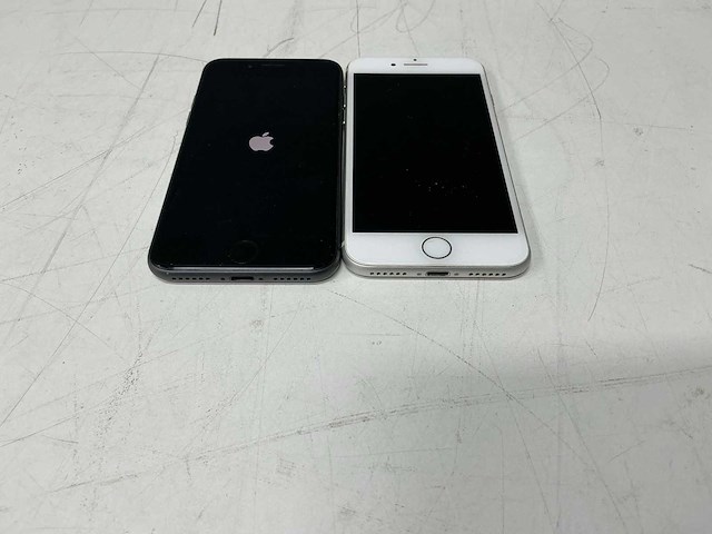 Apple iphone 8 mobiele telefoon 4,7 inch (2x) - afbeelding 4 van  8