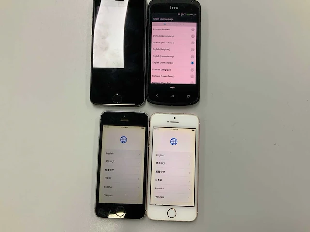 Apple iphone se 1st generation pink/space gray + iphone 6s + htc phone (4x) - afbeelding 1 van  3