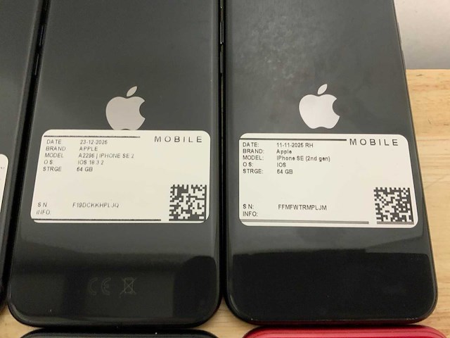 Apple iphone se 2 |a2296 mobiele telefoon (8x) - afbeelding 4 van  6