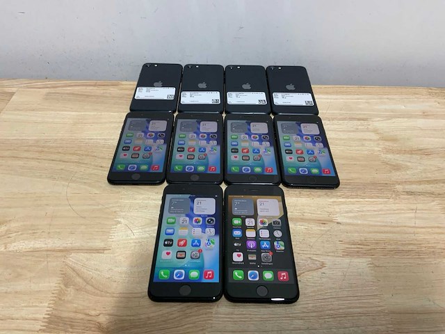 Apple iphone se 3 |a2782 mobiele telefoon (10x) - afbeelding 1 van  7