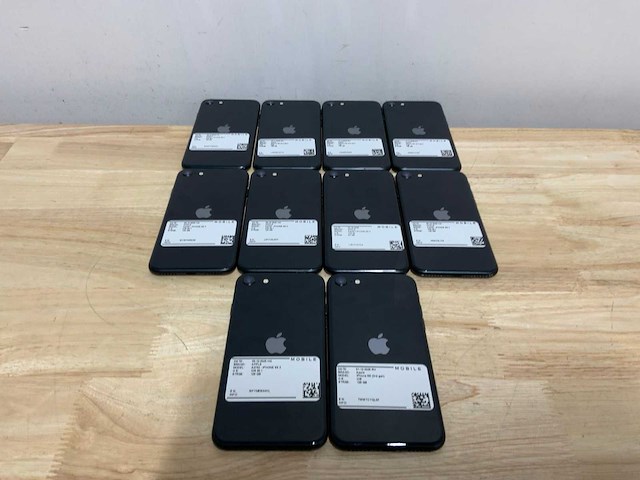 Apple iphone se 3 |a2782 mobiele telefoon (10x) - afbeelding 2 van  7