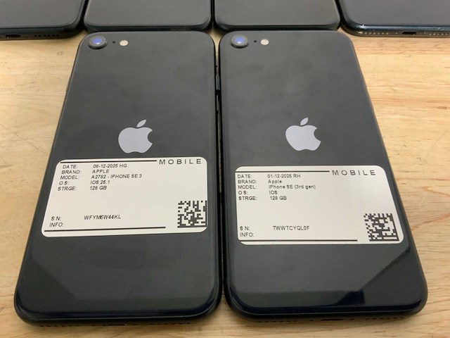 Apple iphone se 3 |a2782 mobiele telefoon (10x) - afbeelding 7 van  7