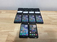Apple iphone se 3 |a2782 mobiele telefoon (10x) - afbeelding 1 van  7