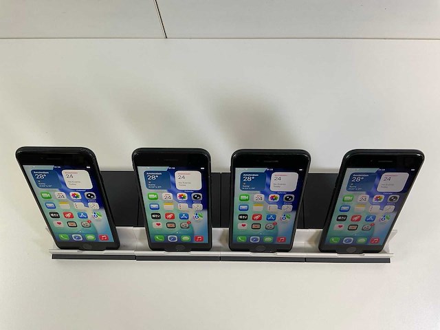 Apple iphone se 3rd gen - 64 gb - midnight (4x) - afbeelding 2 van  5