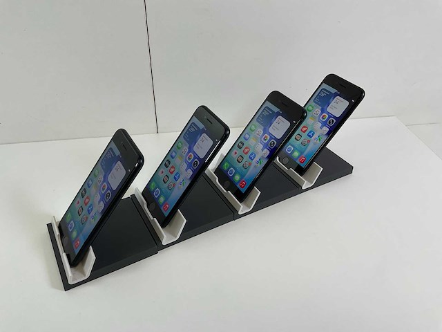 Apple iphone se 3rd gen - 64 gb - midnight (4x) - afbeelding 4 van  5