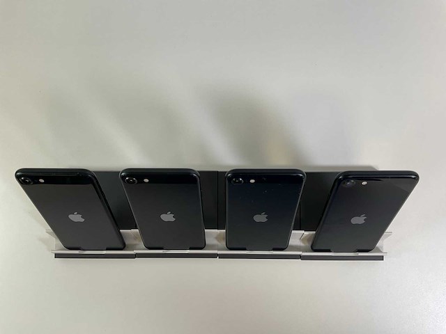Apple iphone se 3rd gen - 64 gb - midnight (4x) - afbeelding 5 van  5