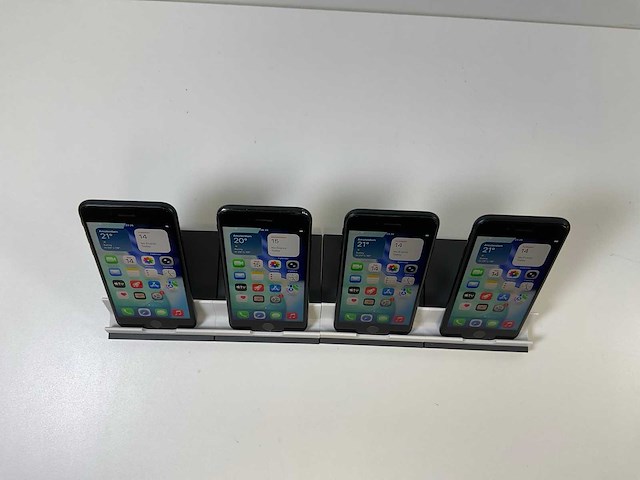Apple iphone se 3rd gen - 64 gb - midnight (4x) - afbeelding 2 van  5
