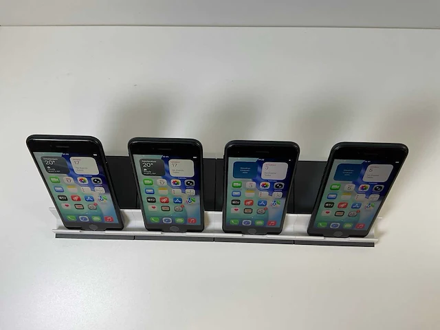 Apple iphone se 3rd gen - 64 gb - midnight (4x) - afbeelding 2 van  5