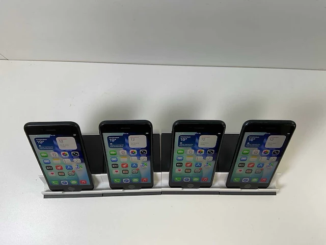 Apple iphone se 3rd gen - 64 gb / 128 gb / 256 gb - midnight (4x) - afbeelding 2 van  5