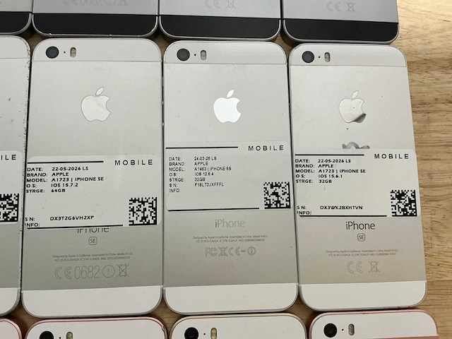 Apple iphone se | a1723 mobiele telefoon (24x) - afbeelding 11 van  11