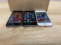 Apple iphone se | a1723 mobiele telefoon (24x) - afbeelding 4 van  9