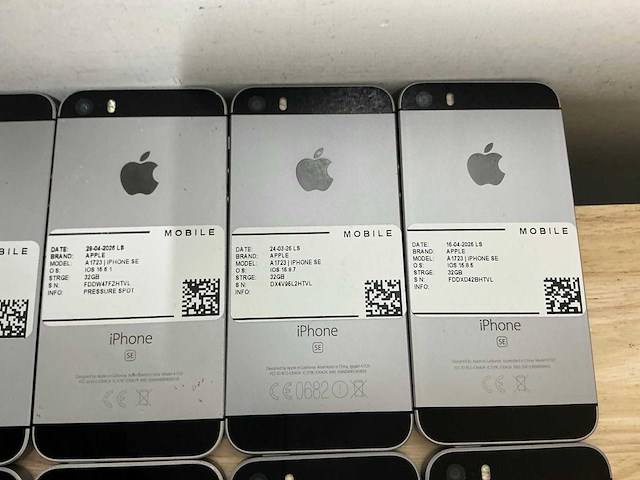 Apple iphone se | a1723 mobiele telefoon (24x) - afbeelding 7 van  9