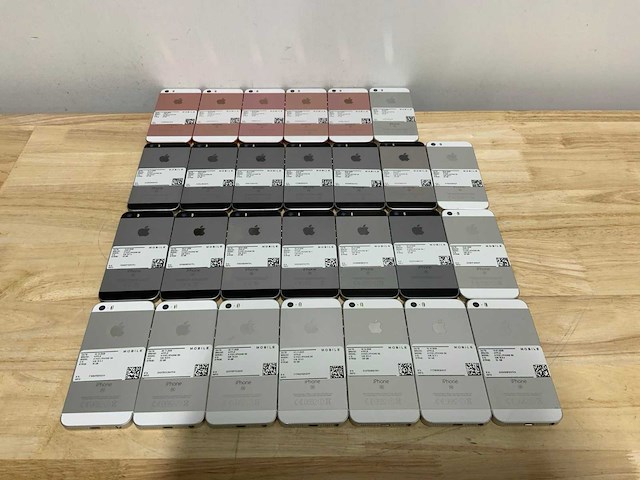 Apple iphone se | a1723 mobiele telefoon (27x) - afbeelding 10 van  16