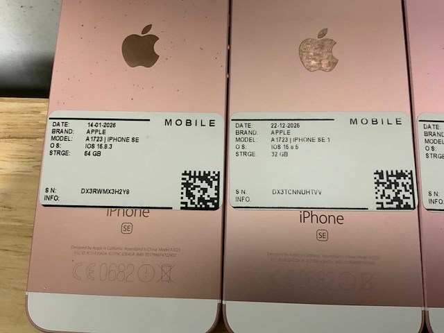Apple iphone se | a1723 mobiele telefoon (27x) - afbeelding 11 van  16